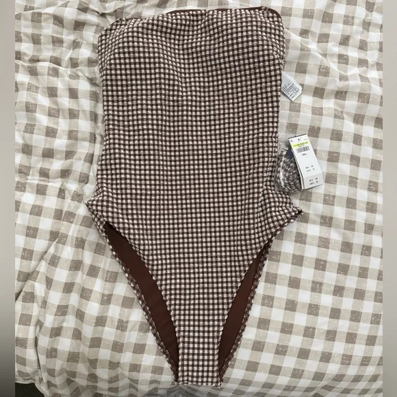 Abercrombie & Fitch Marina One Piece - Picture 2 of 5